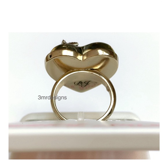 NWT Betsey Johnson💋CELESTIAL STARLET Gold Tone Lucite Stone Heart Mood Ring - Picture 5 of 7